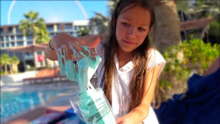 Вики Шоу НОВЫЕ ВИДЕО - Сломала Зуб Купили Протухший Слайм Троллим Прохожих на Улице в Дубаи Влог / Вики Шоу